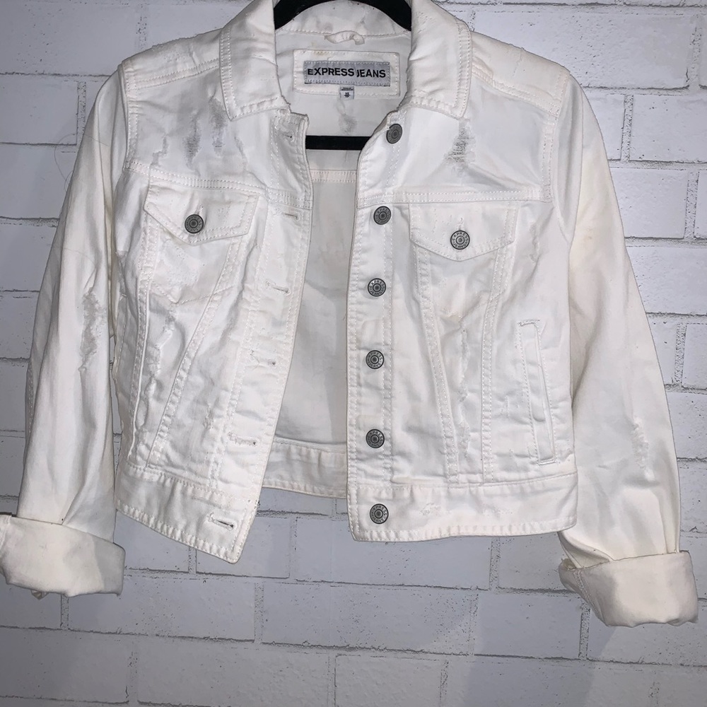 White Fitted Distressed Denim Jacket
